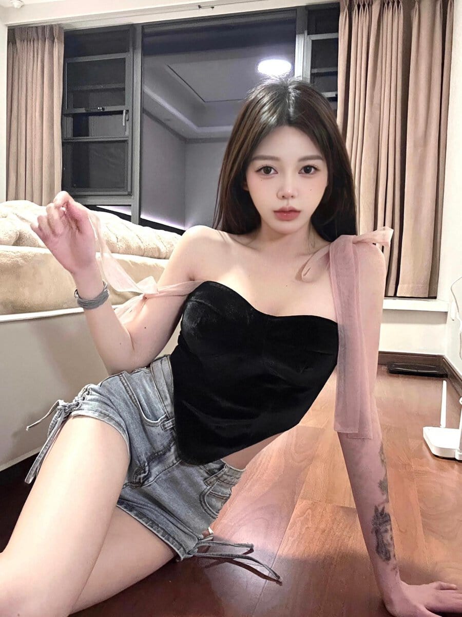 【盐城】黑丝制服诱惑多汁浪妹