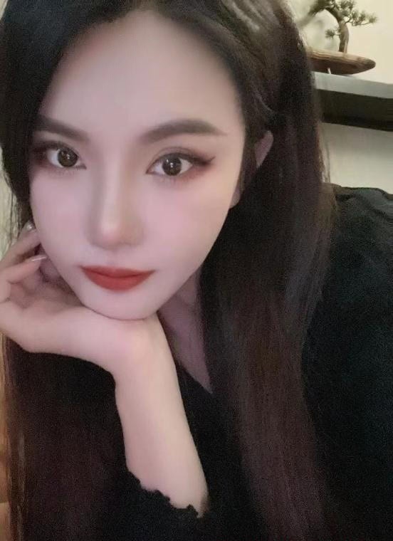 【成都】南门金融城的宝藏女孩