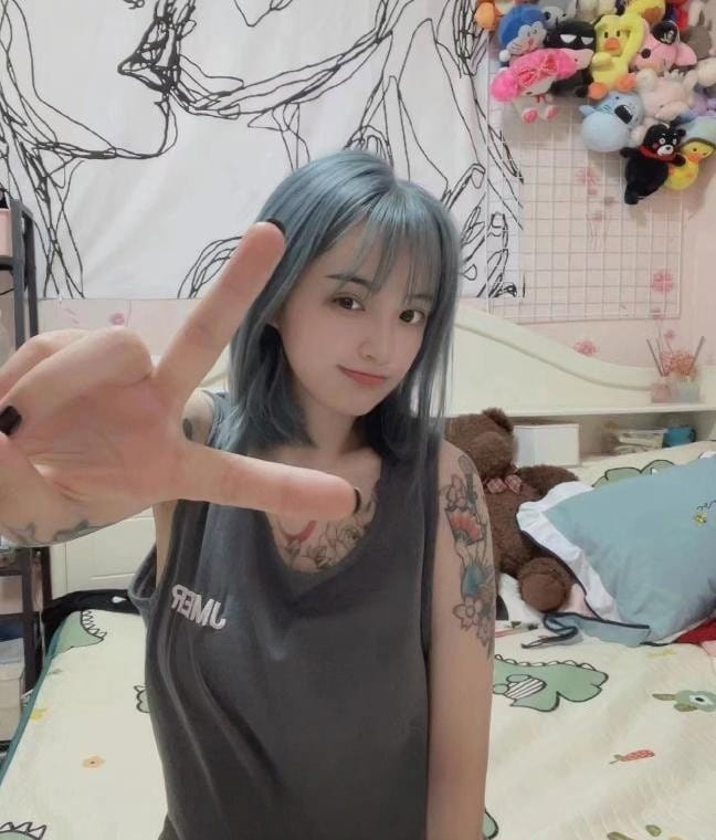 【成都】锦江纹身短发晴儿