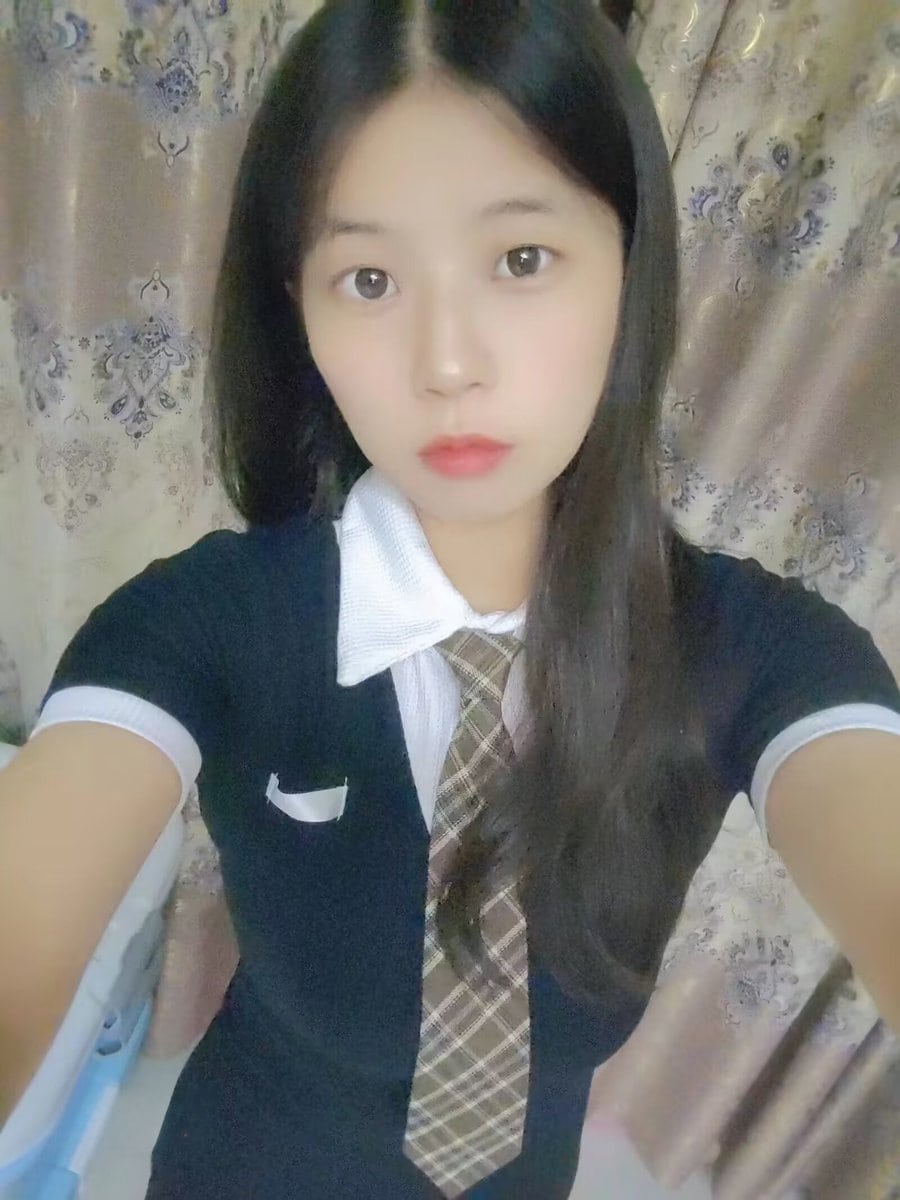 【西安】年轻嫩妹皮肤光滑会缩阴